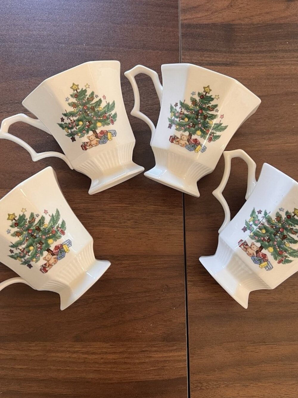 VTG Nikko Christmastime Octagon Coffee Tea Cup Footed Mug 4 Pcs Preowned READ